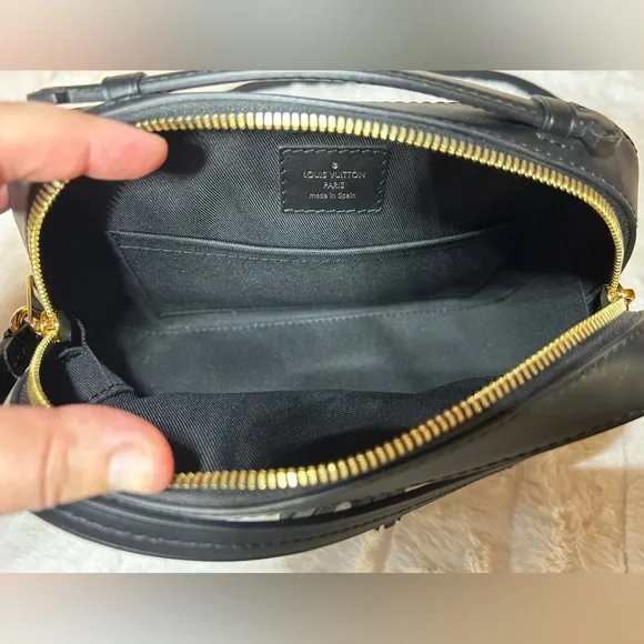 LOUIS VUITTON
Black Monogram Canvas Saintonge - Picture 11 of 16